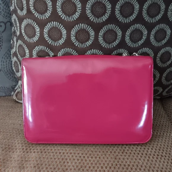 Gucci GG Rare Pink Patent Leather Chain Crossbody Bag - Picture 2 of 7